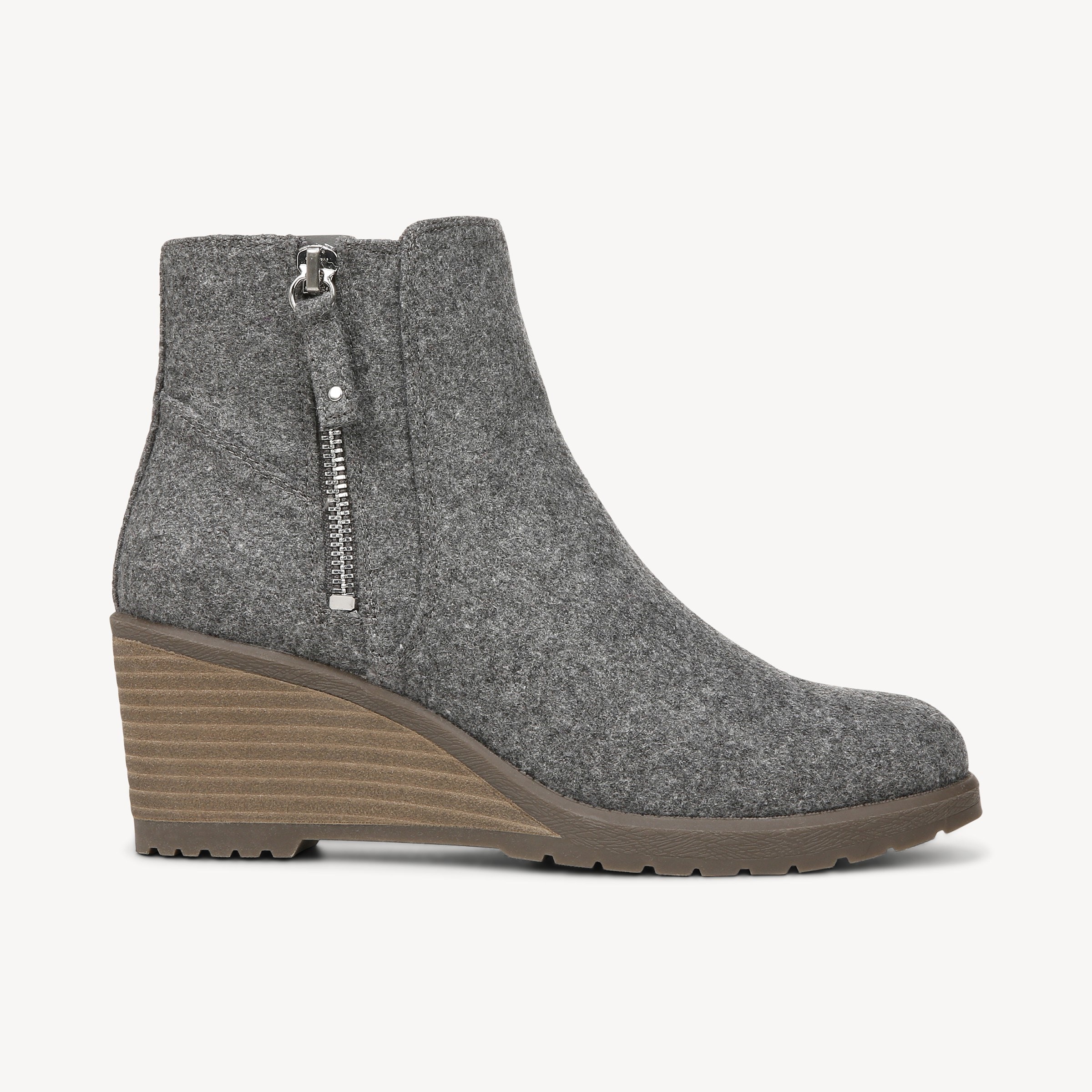 Nelly 2025 wedge bootie