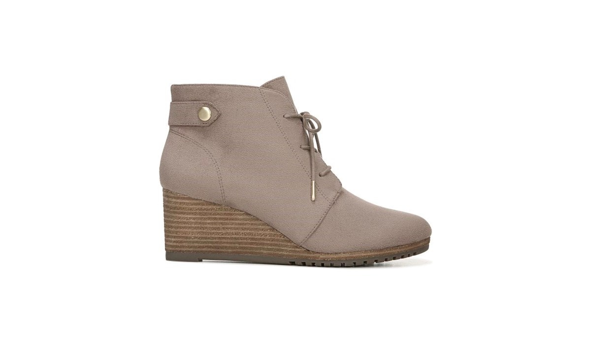 dr scholls conquer wedge bootie